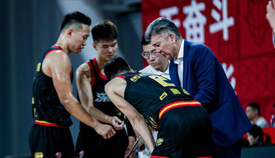 华体会入口 -包含底特律活塞内部会议纪要流出：赛后手感冰凉，CBA季后赛使命明确，纪律约束更严格的词条